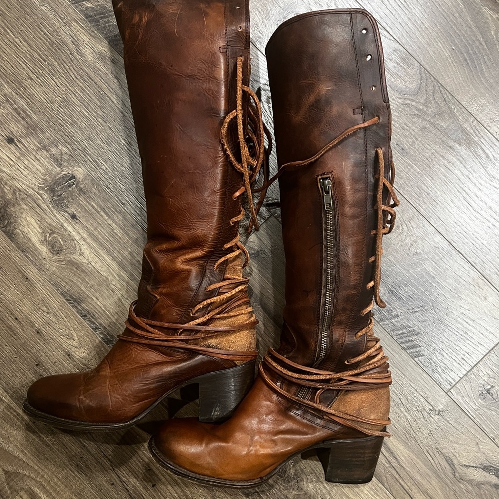 Freebird Coal Boots size 10